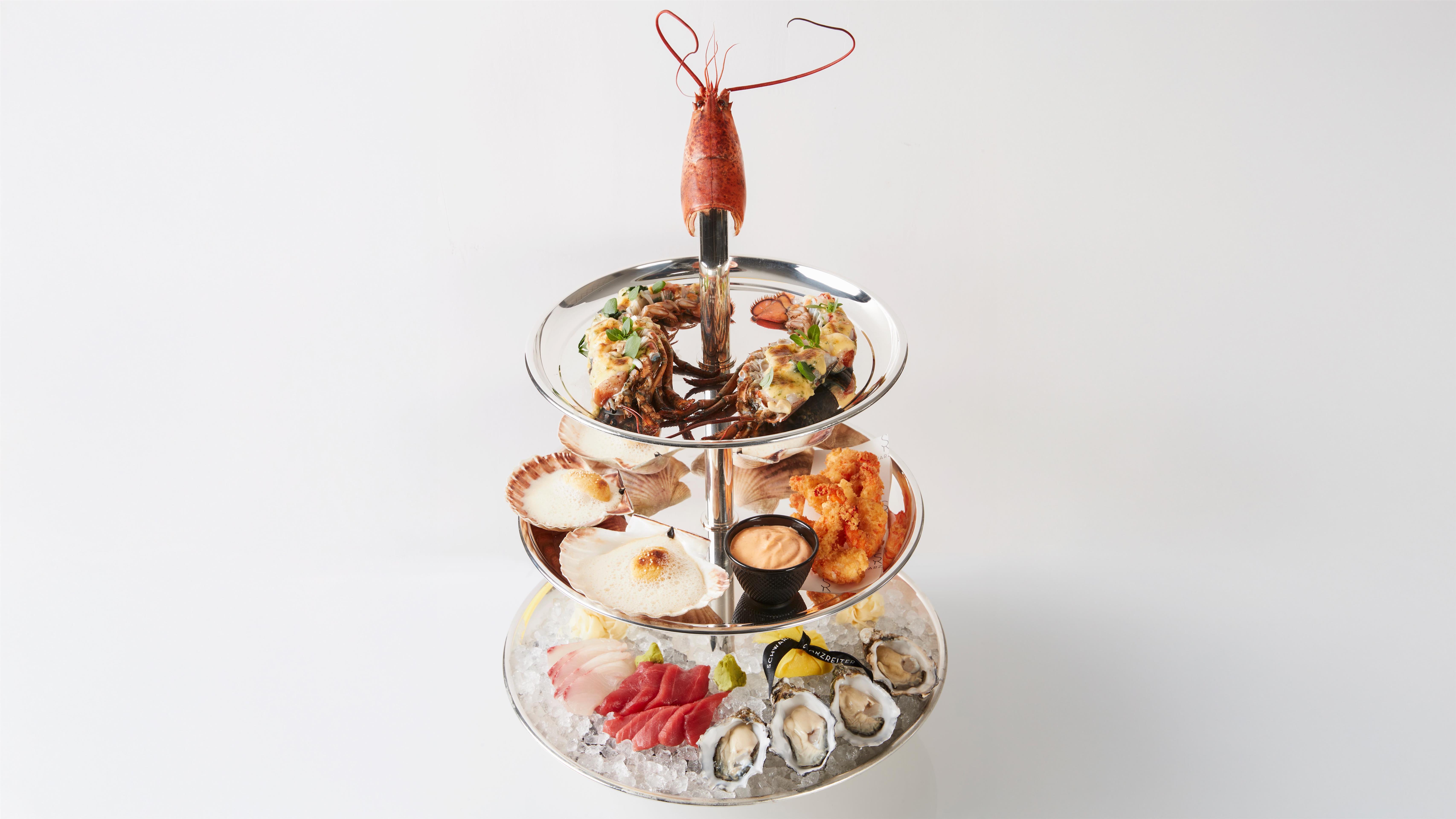 Luxury Seafood Tower at Schwarzreiter, Hotel Vier Jahreszeiten Kempinski M&uuml;nchen