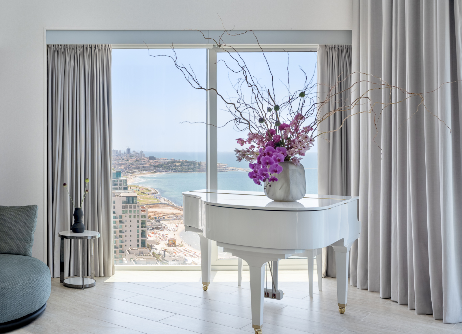 Travel Insider: Nine Sensational Suites - Penthouse Apartments With Piano Lounge