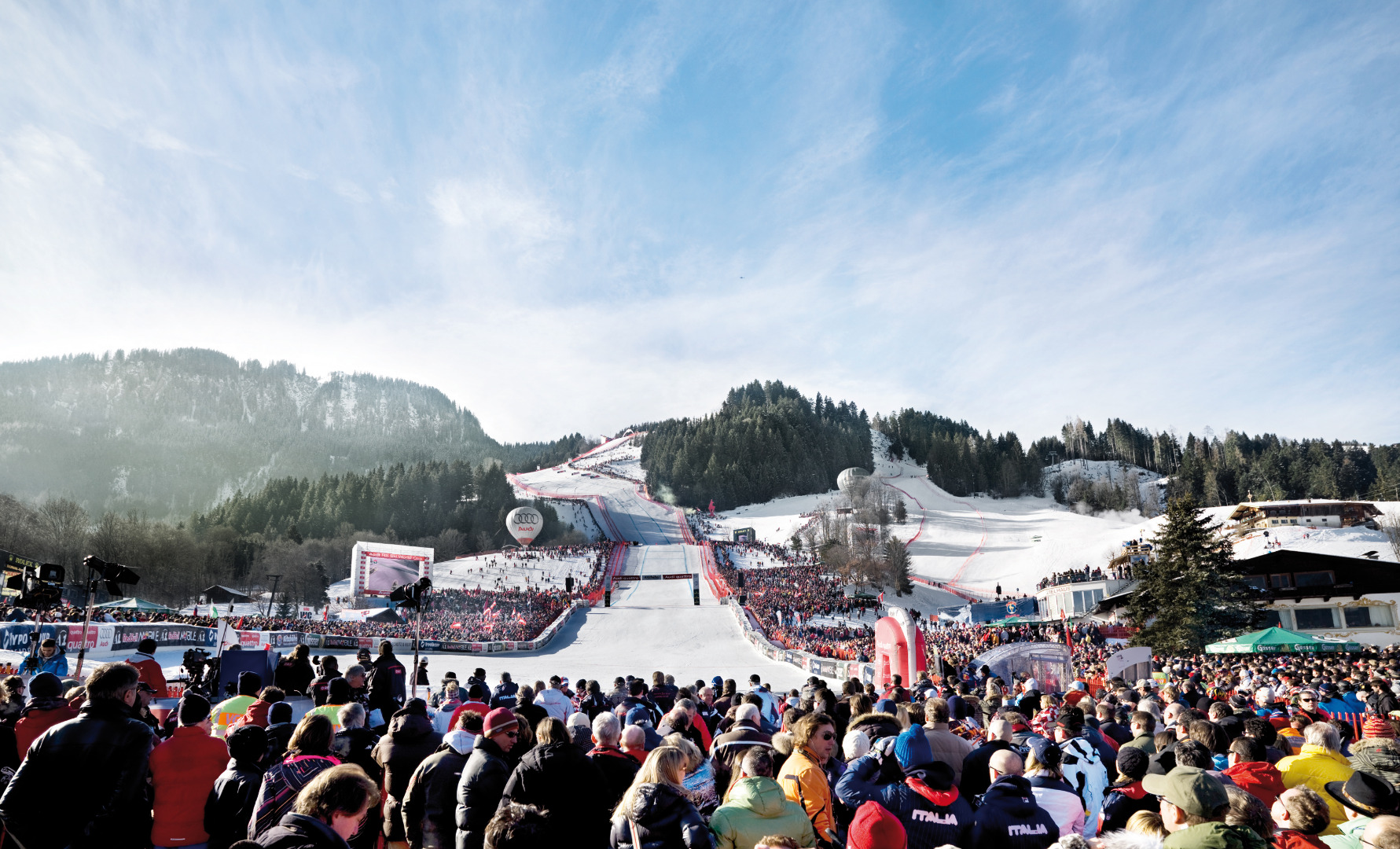 Hahnenkamm Zielbereich.jpg