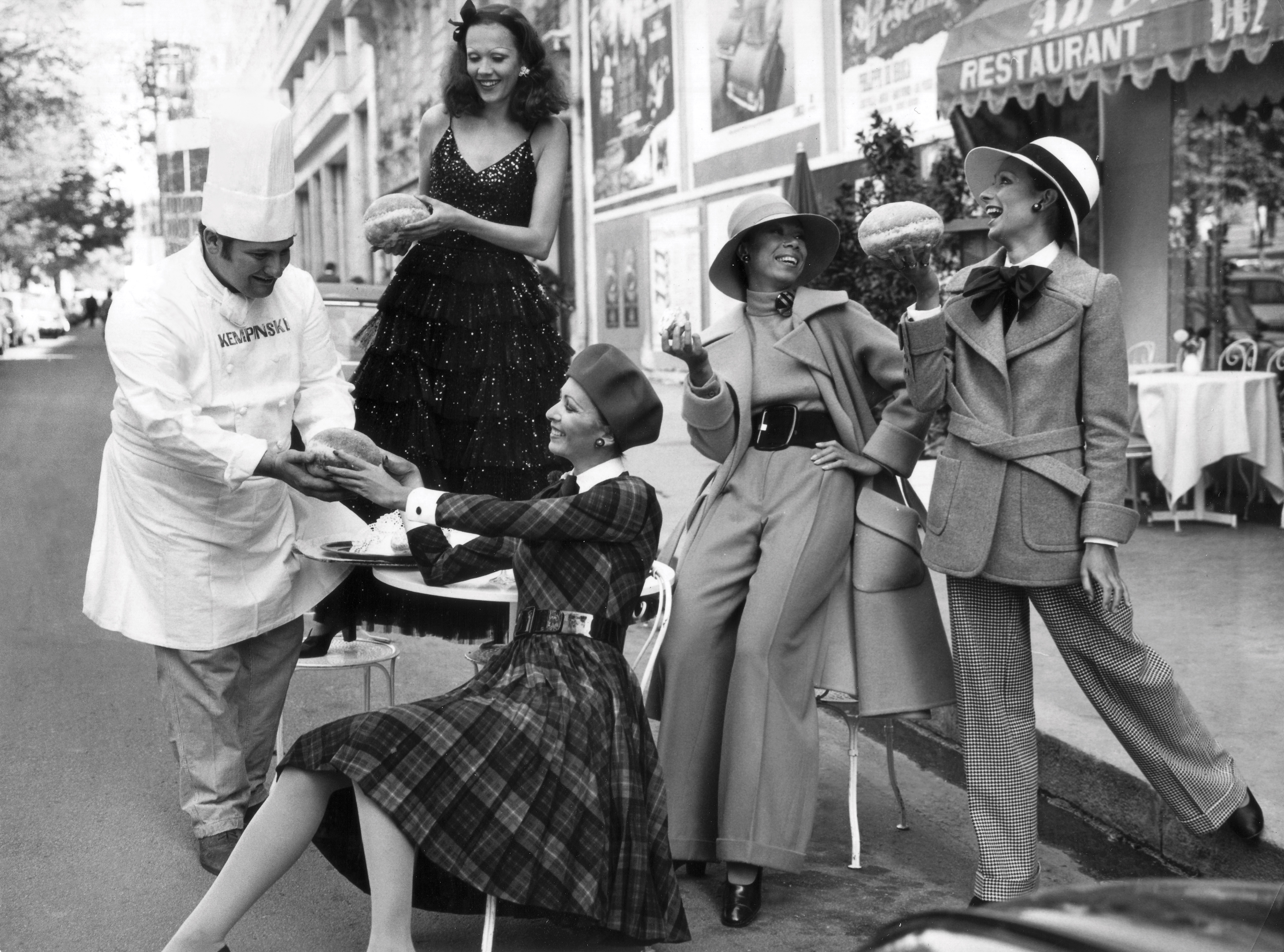 NinaRicciModels1971.jpg