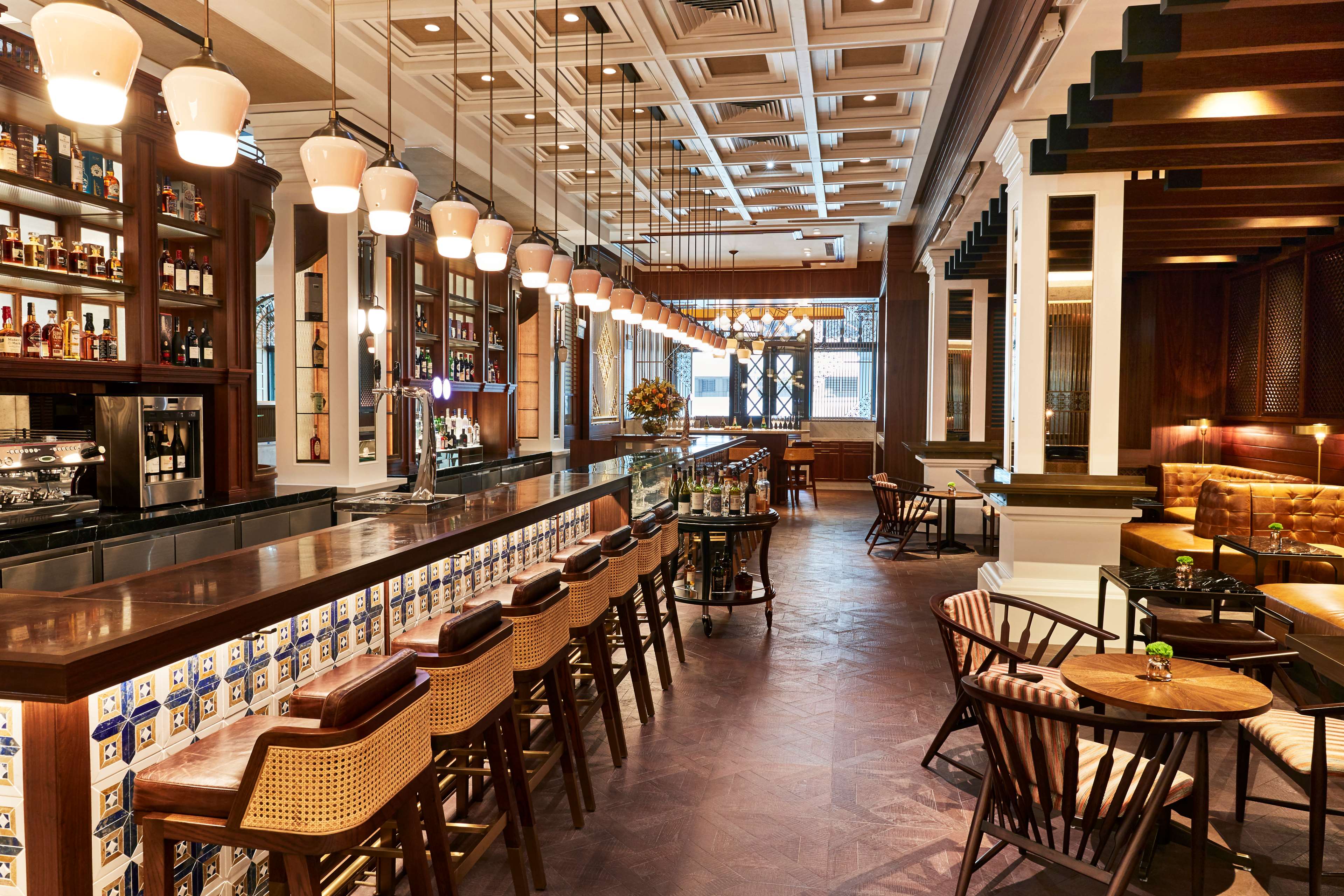 Book a table at The Bar at 15 Stamford | The Capitol Kempinski Hotel  Singapore
