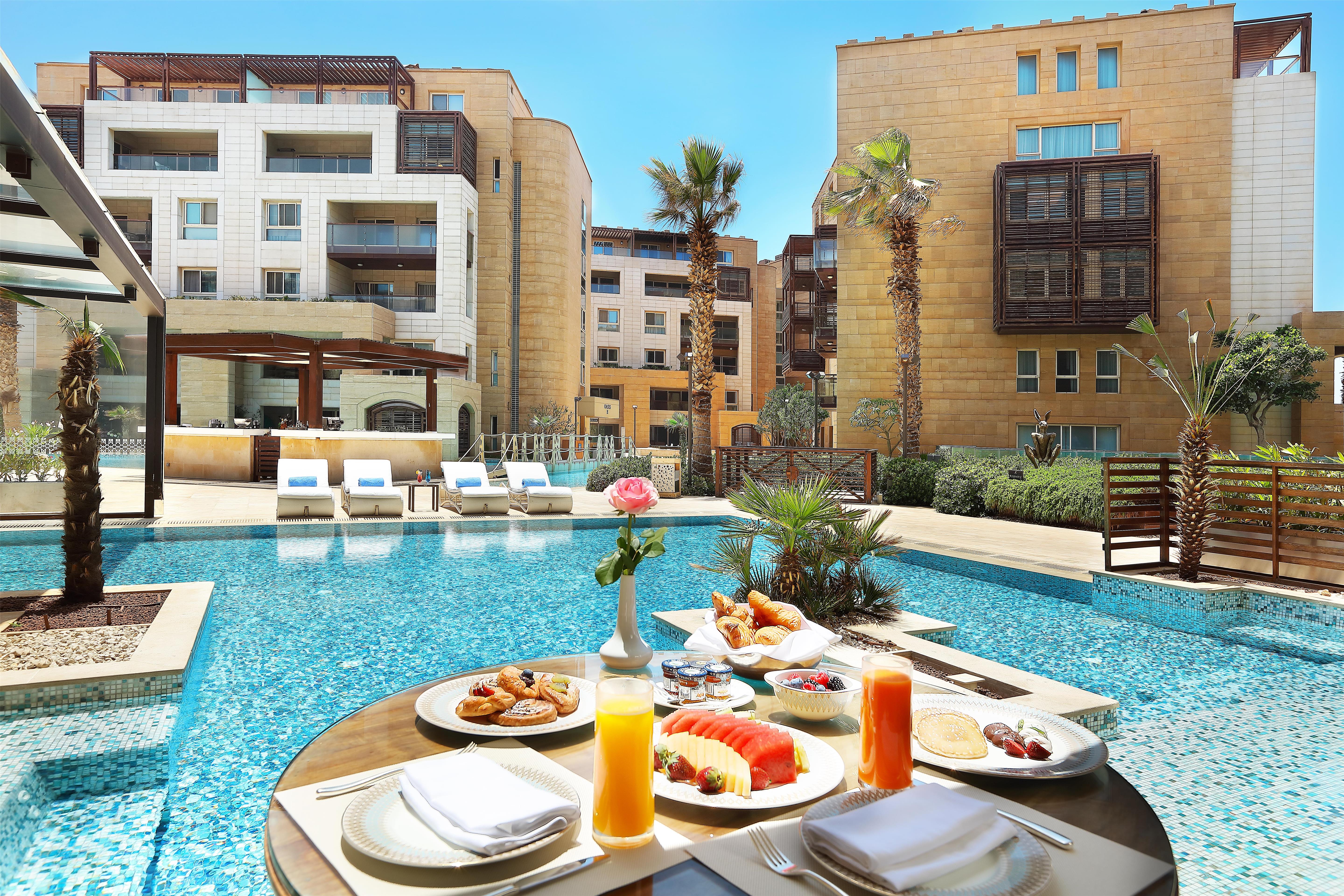 Summerland Kempinski Hotel & Resort Beirut - Poolansicht