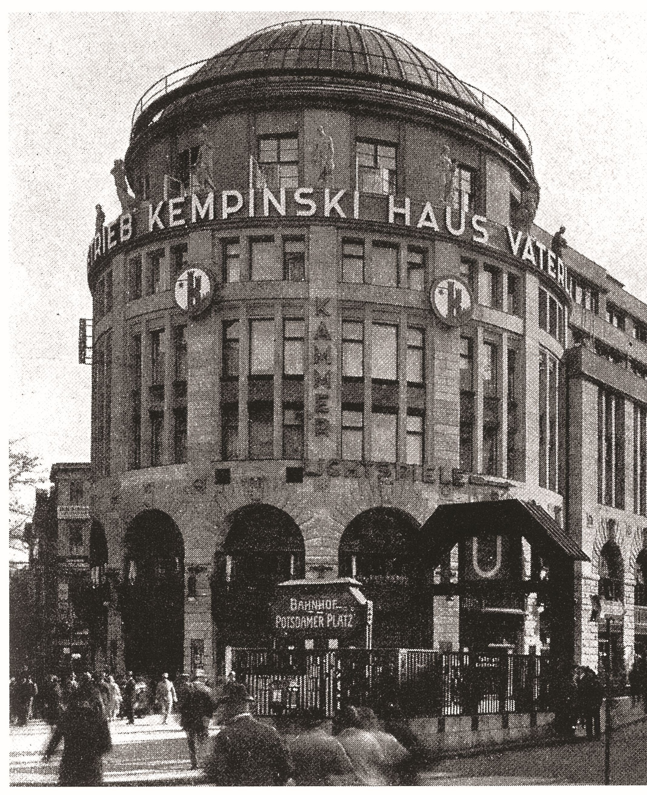 Copy of Haus_Vaterland_1927 NB.jpg