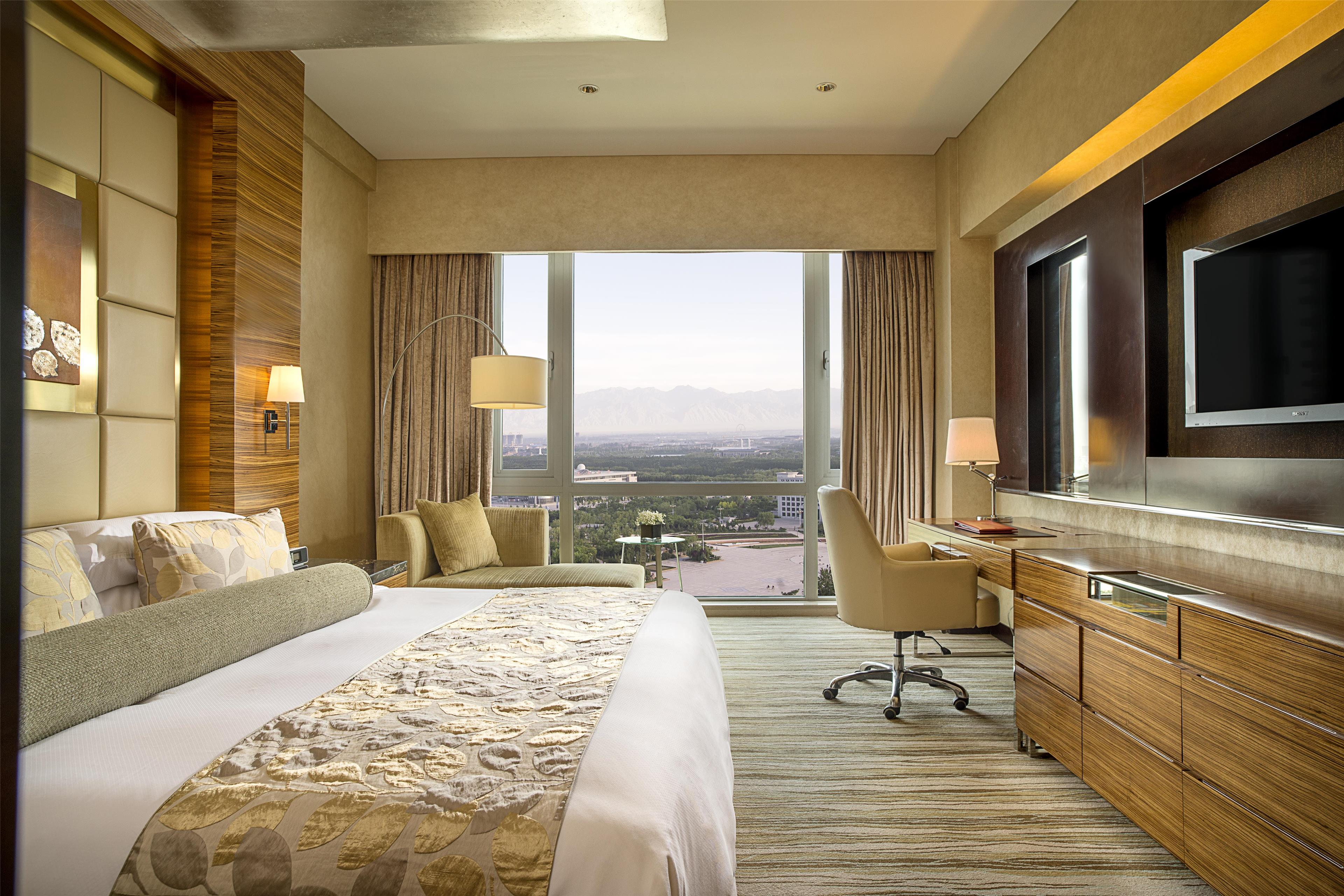 Kempinski Hotel Yinchuan China - deluxe room king bed city view