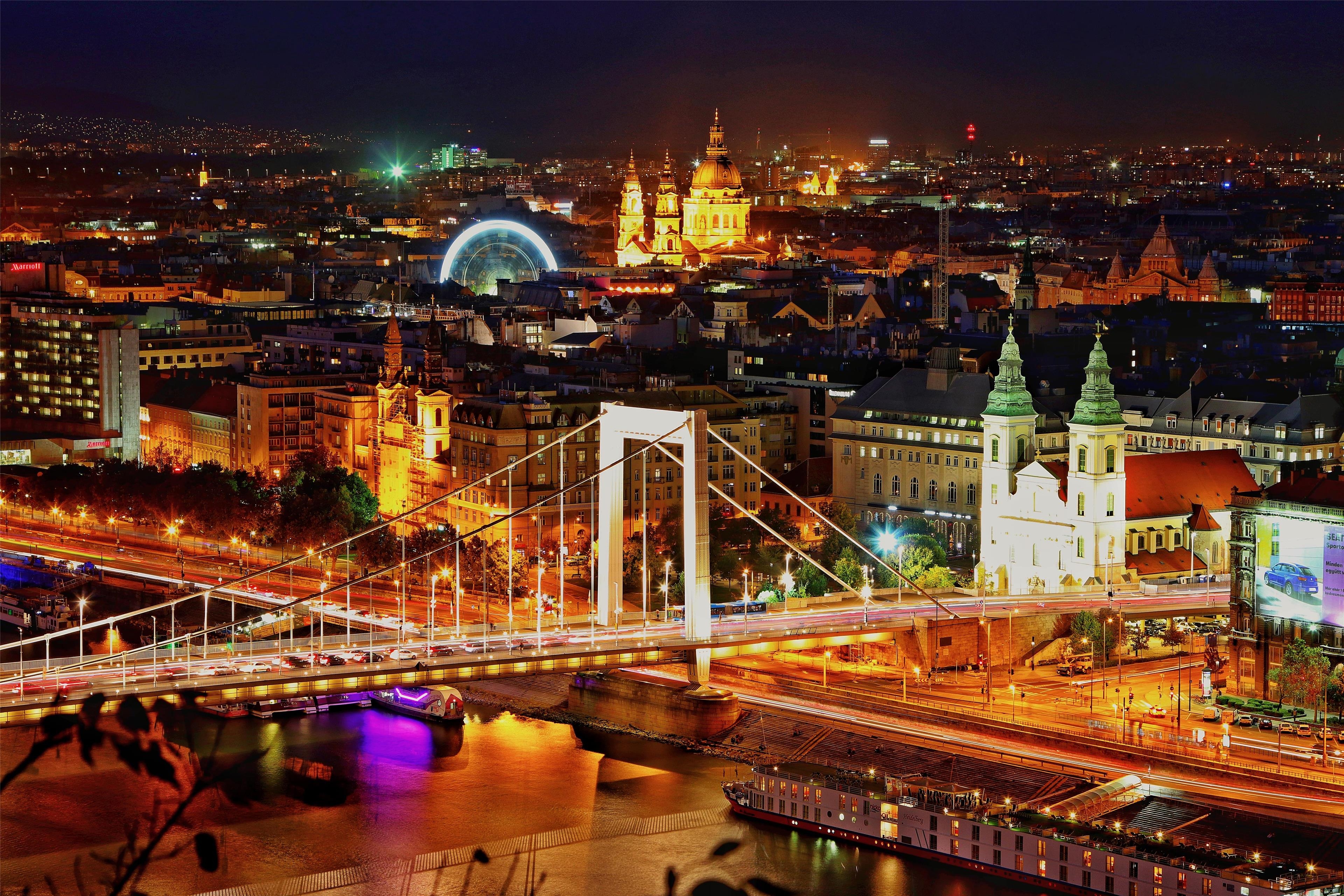 Kempinski Hotel Corvinus Budapest - Local attraction