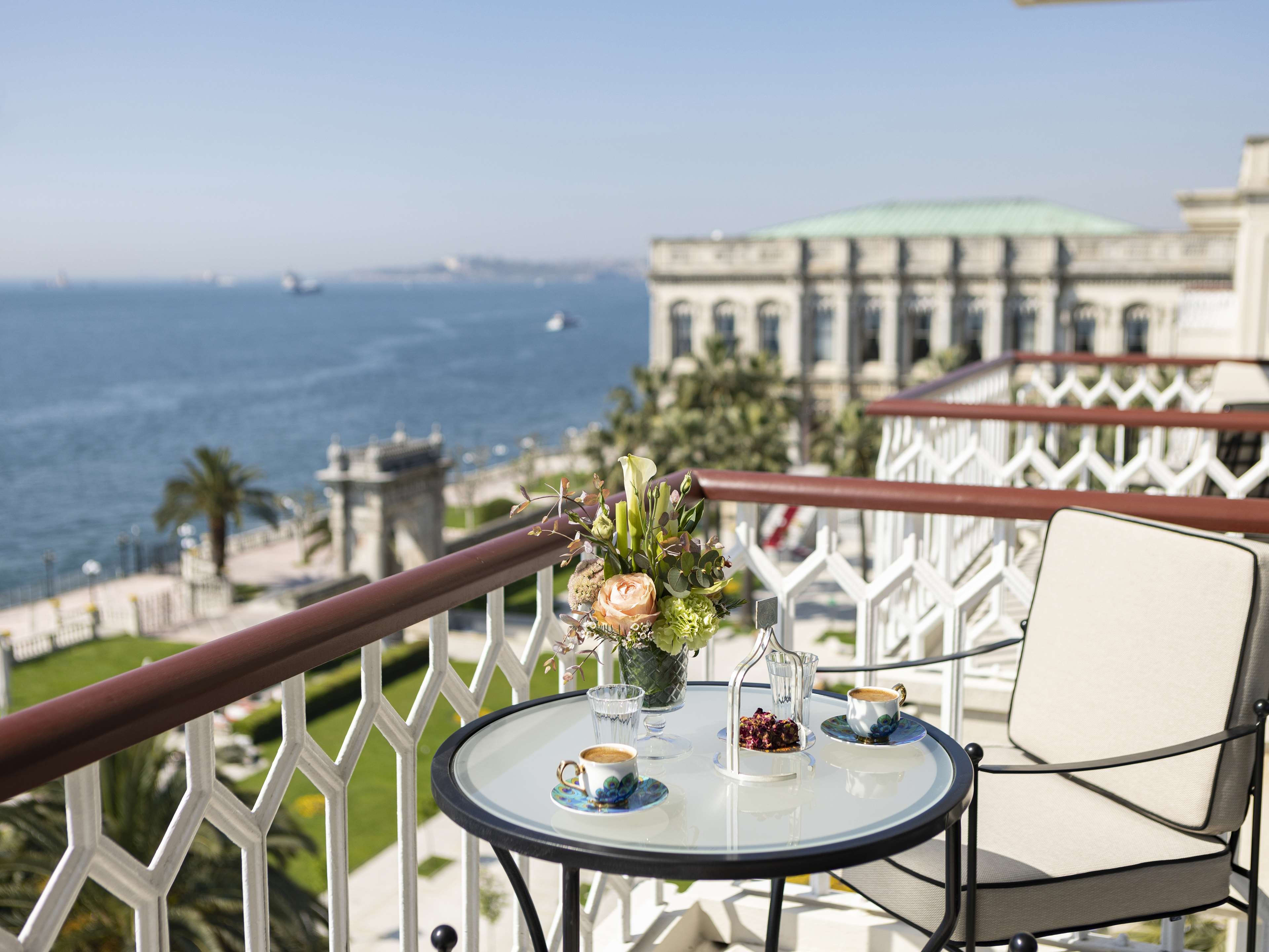 Ciragan Palace Kempinski Istanbul - Grand Deluxe Ciragan Bosphorus View Twin Room