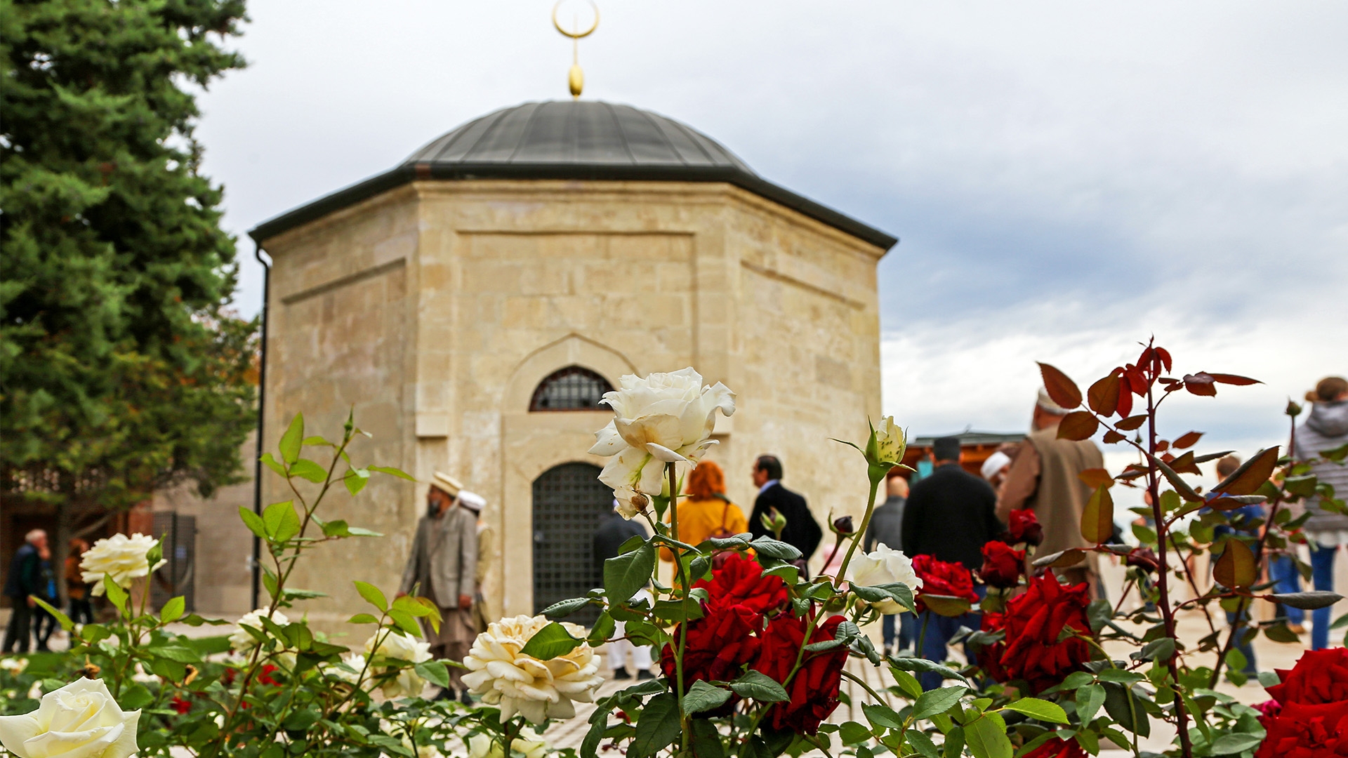 KIBUD_Budapest-Gul-Baba's-Tomb_31926.jpg